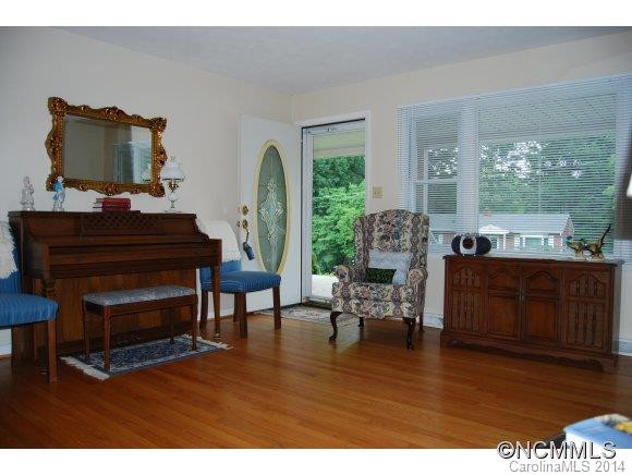403 Reger Avenue - Photo 15