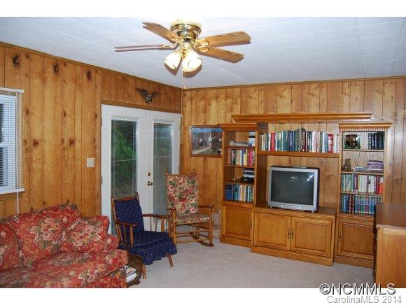 403 Reger Avenue - Photo 6