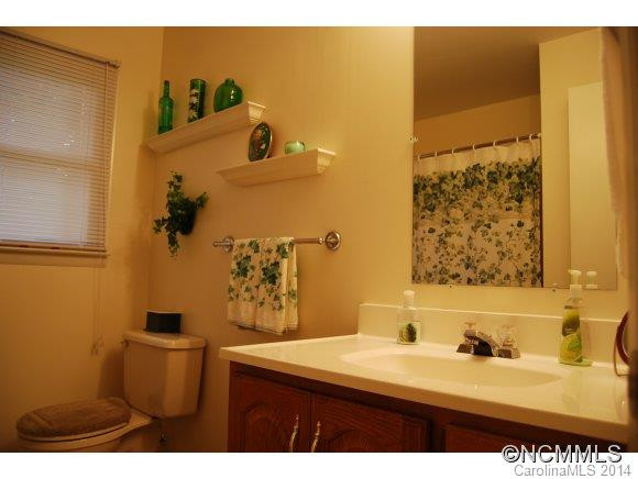 403 Reger Avenue - Photo 8