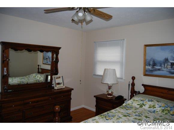 403 Reger Avenue - Photo 10