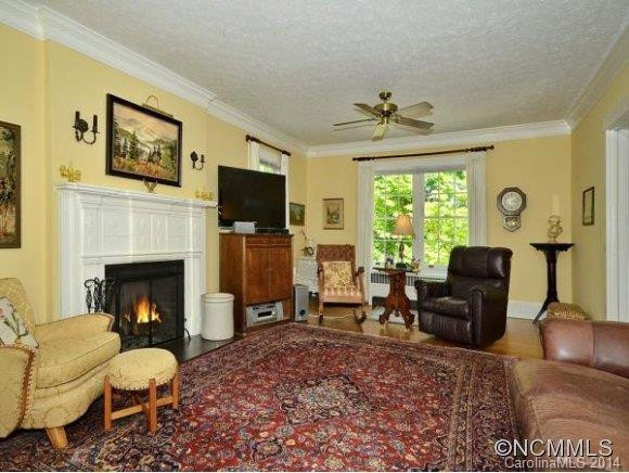 2926 LAUREL PARK HWY - Photo 11