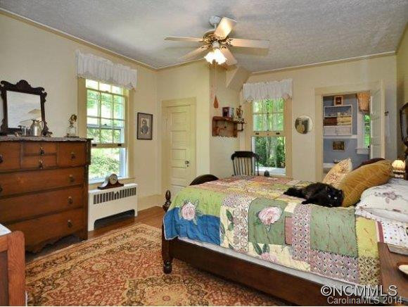 2926 LAUREL PARK HWY - Photo 15