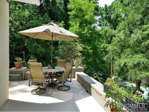 2926 LAUREL PARK HWY - Photo 19