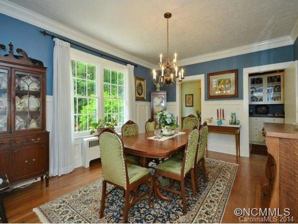 2926 LAUREL PARK HWY - Photo 4