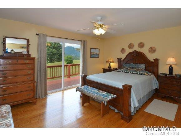 232 Buck Ridge Rd - Photo 13