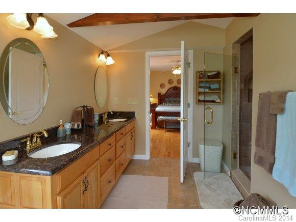 232 Buck Ridge Rd - Photo 14