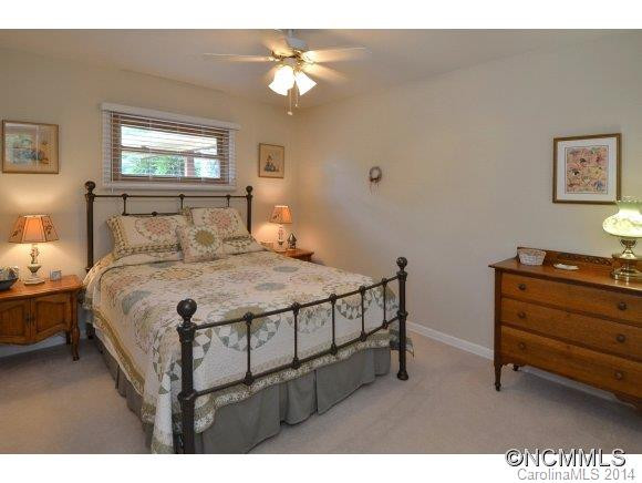 232 Buck Ridge Rd - Photo 17