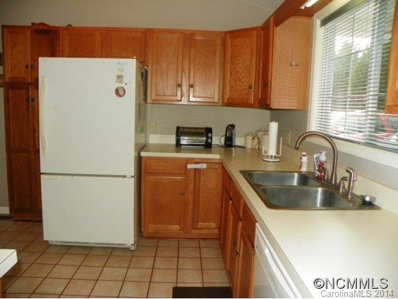 51 Donna Lane - Photo 6