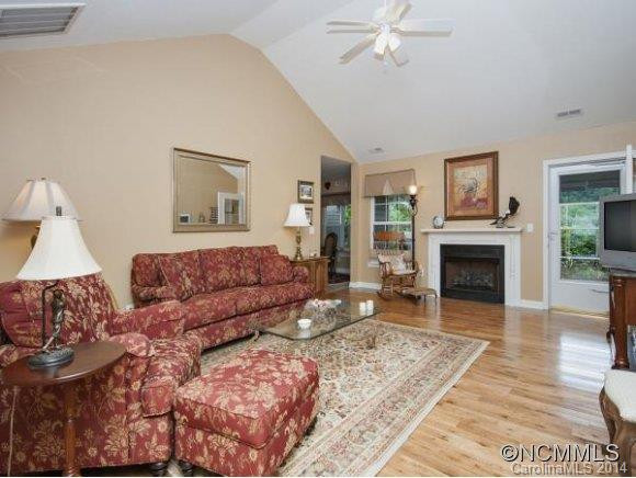 277 CASTLE CREEK DRVE - Photo 3