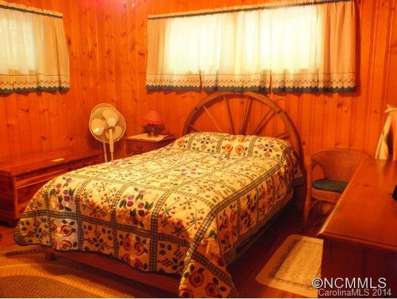 140 DOGWOOD DRIVE - Photo 4