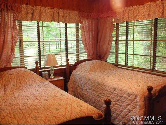 140 DOGWOOD DRIVE - Photo 6