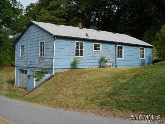 105 Travis Street - Photo 2