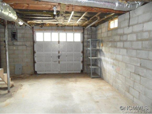 105 Travis Street - Photo 12
