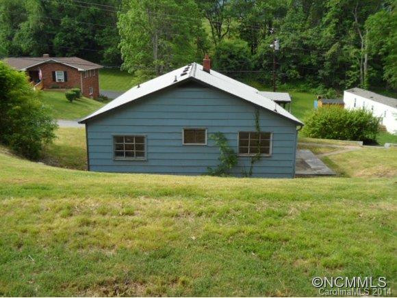 105 Travis Street - Photo 13