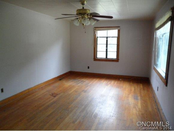 105 Travis Street - Photo 7