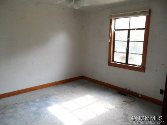 105 Travis Street - Photo 9