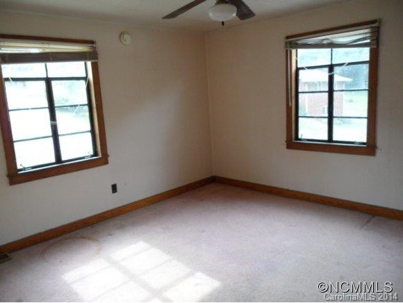 105 Travis Street - Photo 10