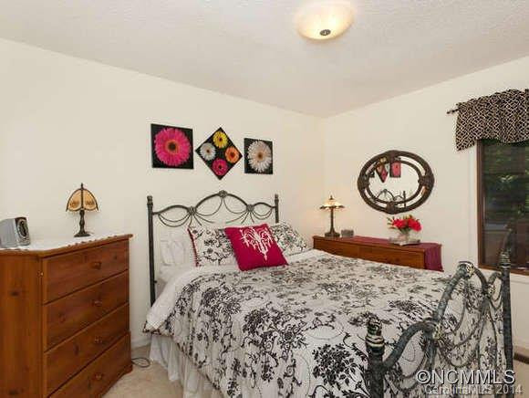400 Rockmoor Way - Photo 15