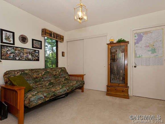 400 Rockmoor Way - Photo 17