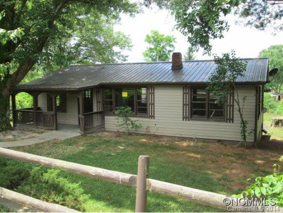 216 View St