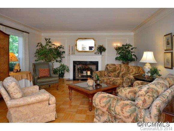 108 Hawthorn Drive - Photo 4