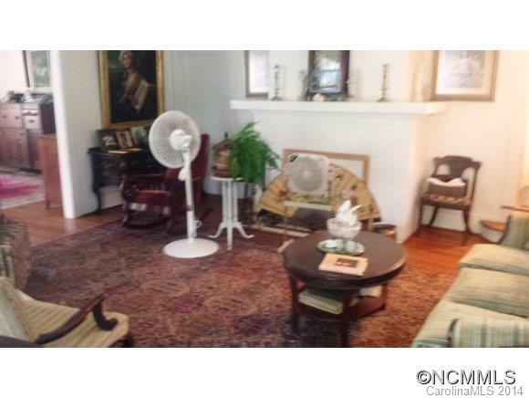 411 Jordan Street - Photo 2