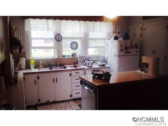 411 Jordan Street - Photo 8