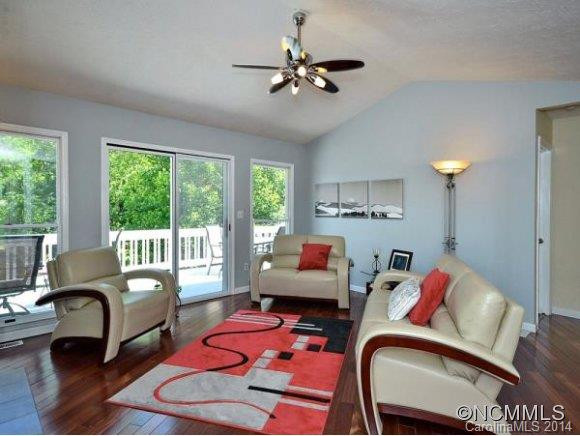153 MOUNTAIN VALLEY DRIVE - Photo 6