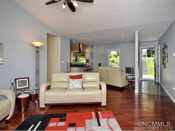153 MOUNTAIN VALLEY DRIVE - Photo 8