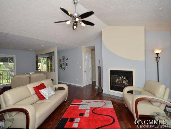 153 MOUNTAIN VALLEY DRIVE - Photo 9