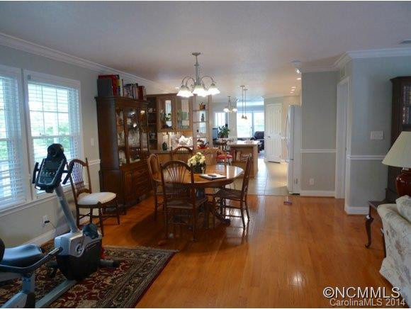 184 Victoria Drive - Photo 12