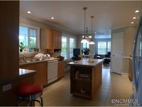 184 Victoria Drive - Photo 3