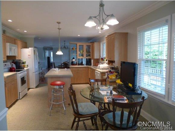 184 Victoria Drive - Photo 4