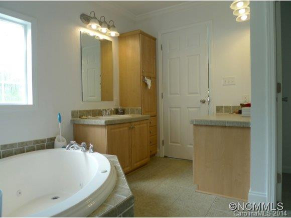 184 Victoria Drive - Photo 8
