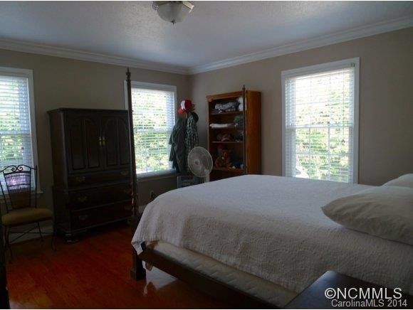 184 Victoria Drive - Photo 9