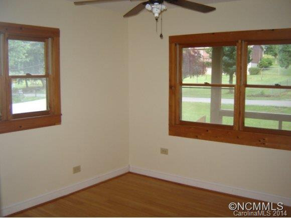 110 Spring Valley Street - Photo 17