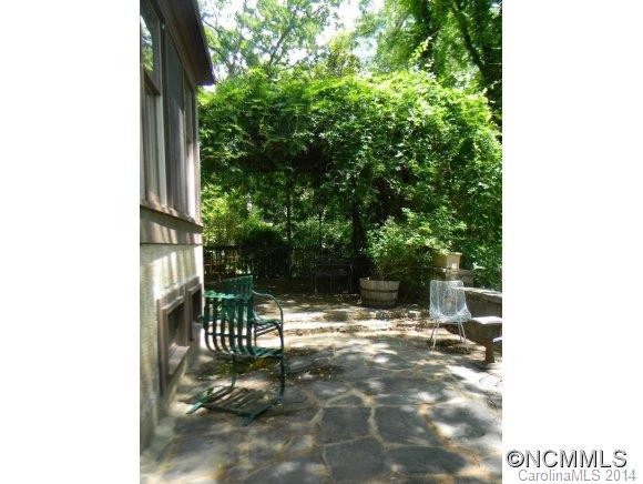 335 Melrose Avenue - Photo 2