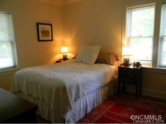335 Melrose Avenue - Photo 16