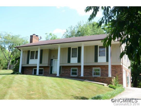 9 Holly Hill Court
