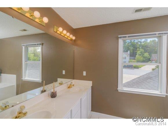 57 Winding Oak Drive - Photo 13