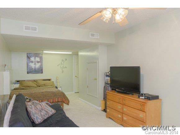 57 Winding Oak Drive - Photo 18