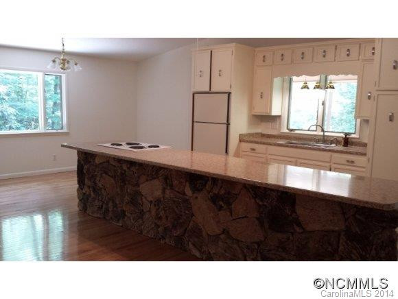27 Spring Valley Road - Photo 3