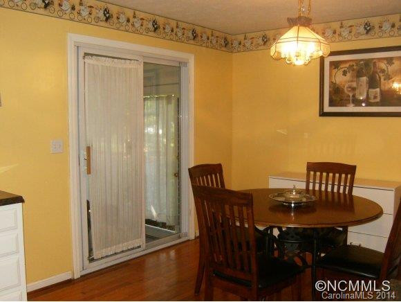 524 Pineland Road - Photo 4