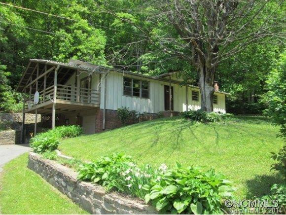 405 Pinewood Dr