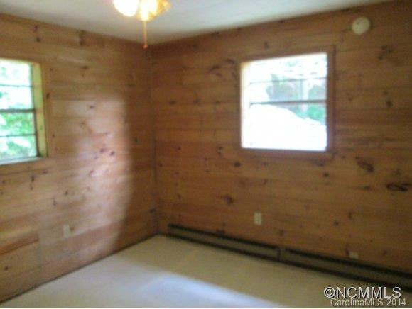 405 Pinewood Dr - Photo 11