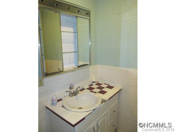 405 Pinewood Dr - Photo 14