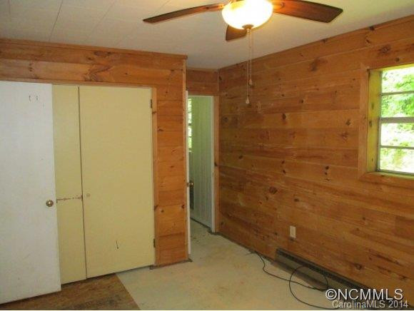 405 Pinewood Dr - Photo 17