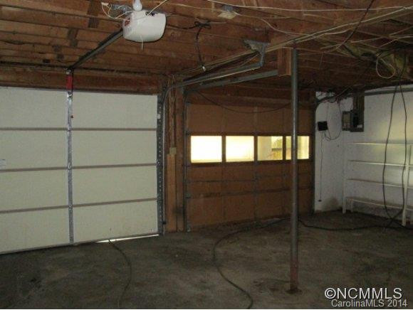 405 Pinewood Dr - Photo 21