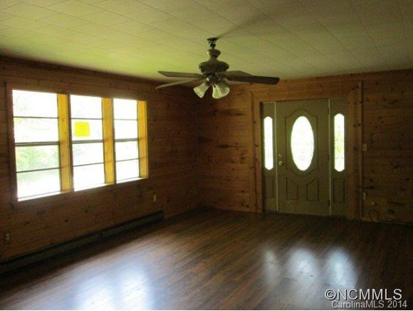 405 Pinewood Dr - Photo 6