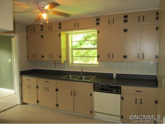 405 Pinewood Dr - Photo 8
